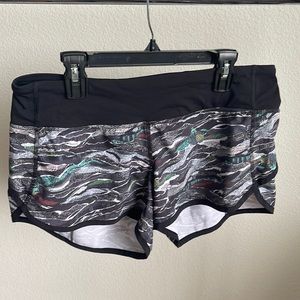 Lululemon Speed Up Low-Rise Lined Short 2.5”